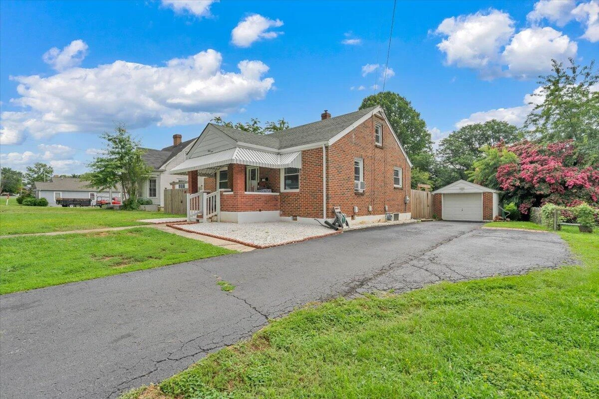 209 Liberty RD NE - Photo 32