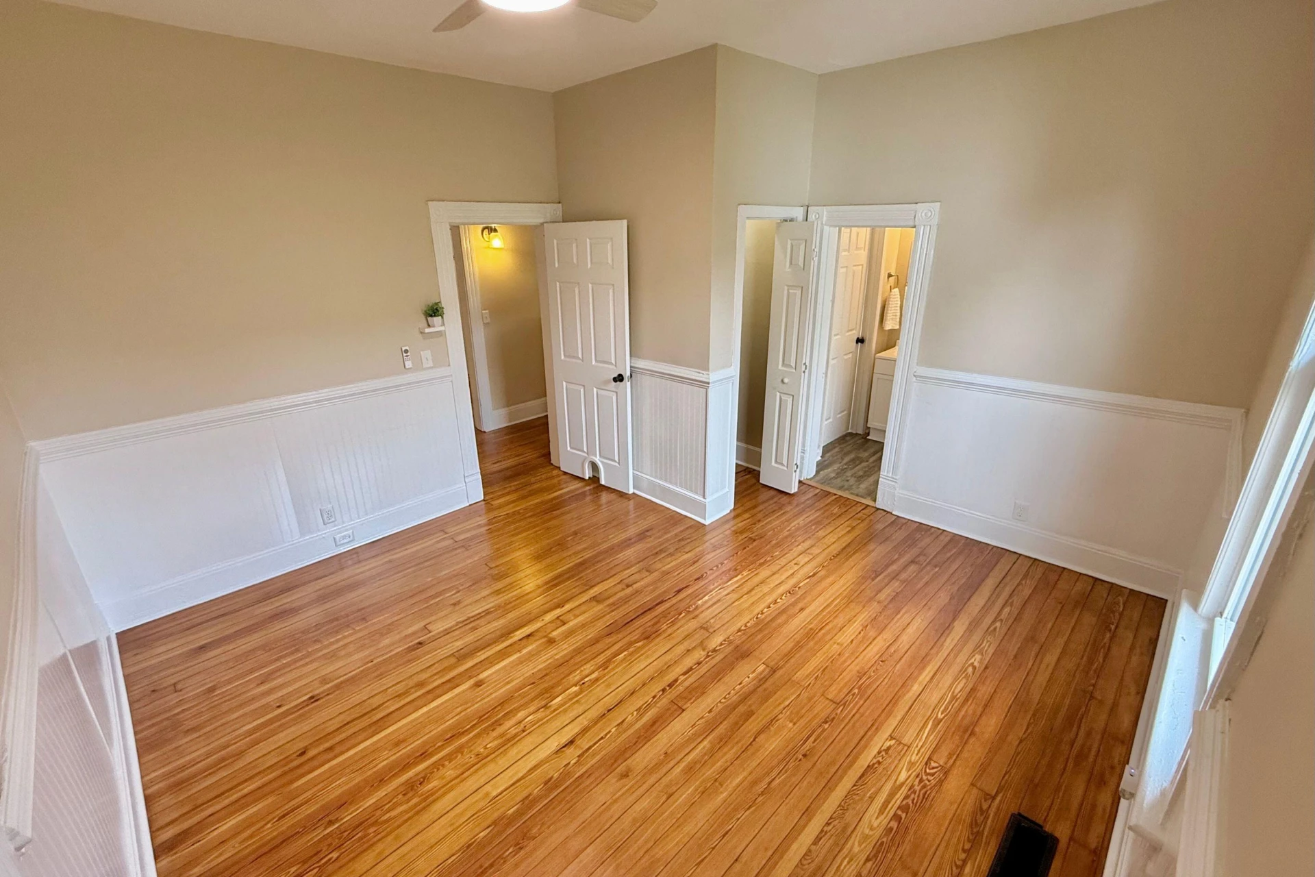 2225 Sabine AVE - Photo 6