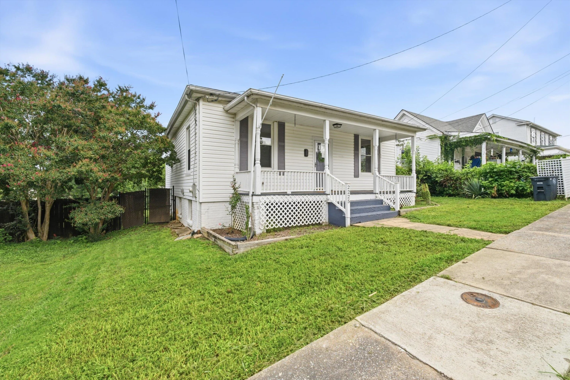 2225 Sabine AVE - Photo 7