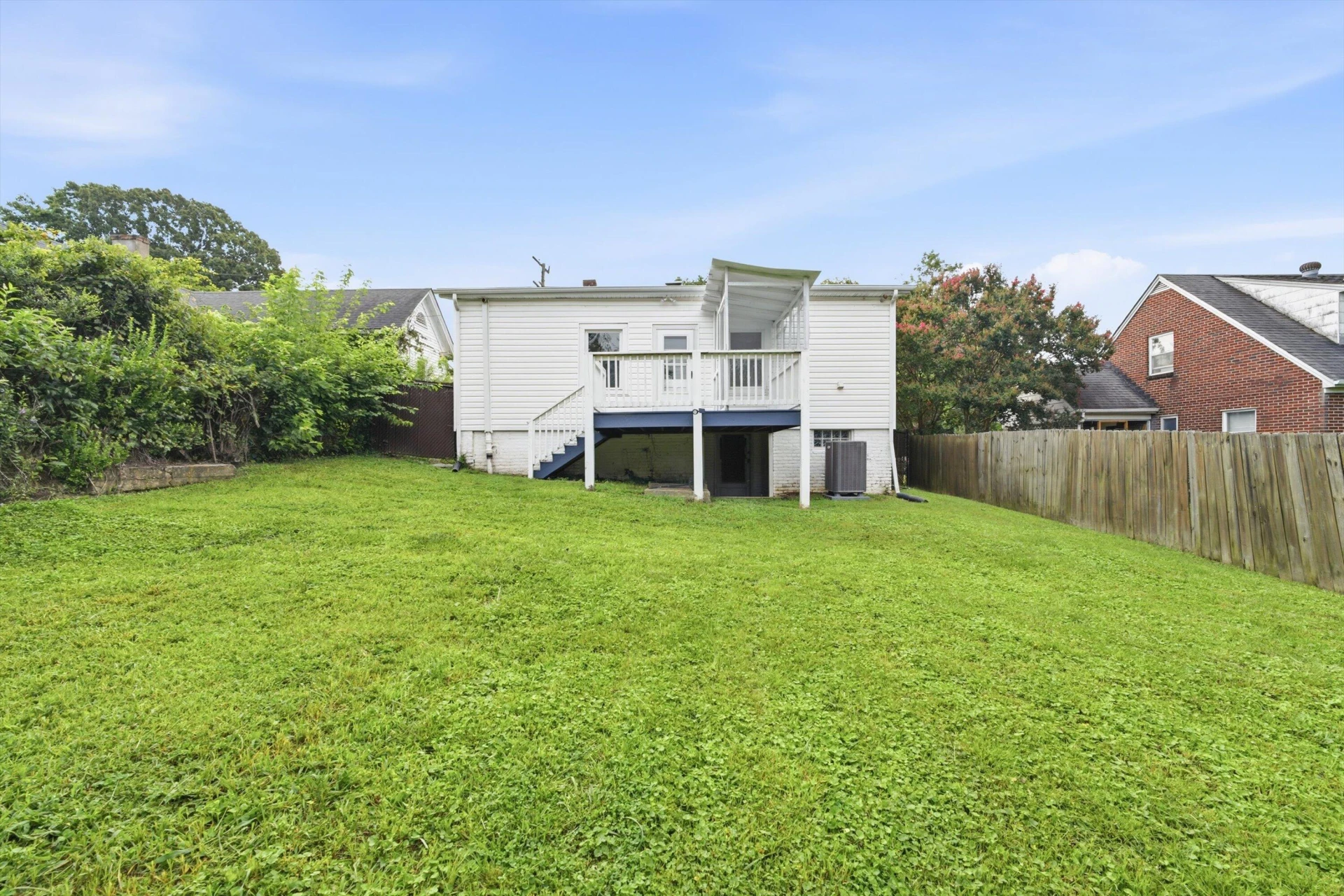 2225 Sabine AVE - Photo 21