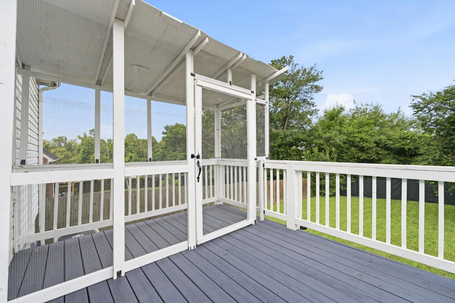 2225 Sabine AVE - Photo 22