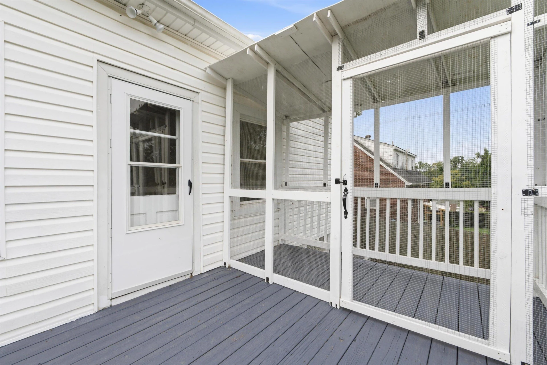 2225 Sabine AVE - Photo 23