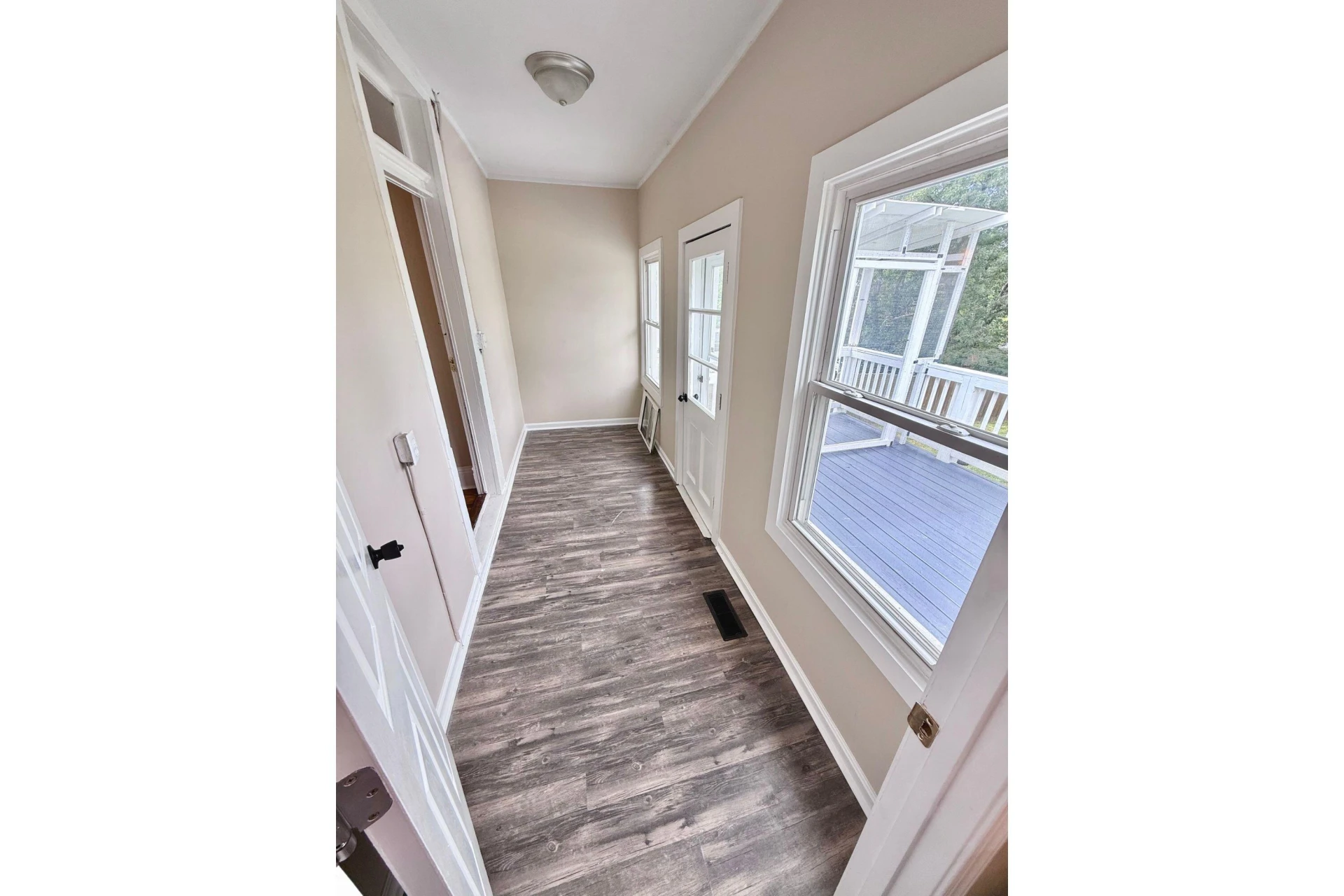 2225 Sabine AVE - Photo 14