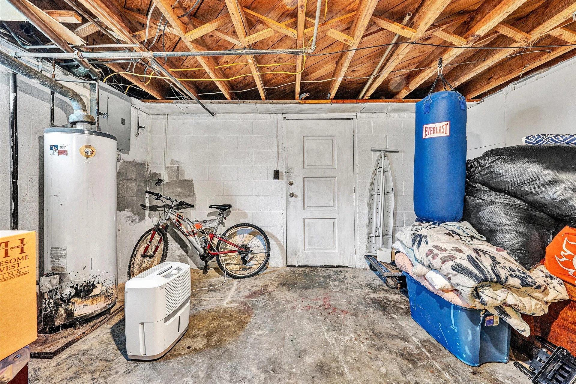 2252 Kenwood BLVD SE - Photo 21