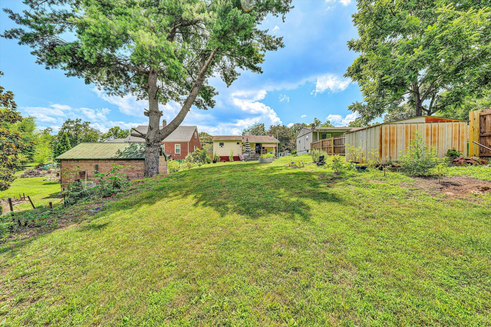 2252 Kenwood BLVD SE - Photo 31