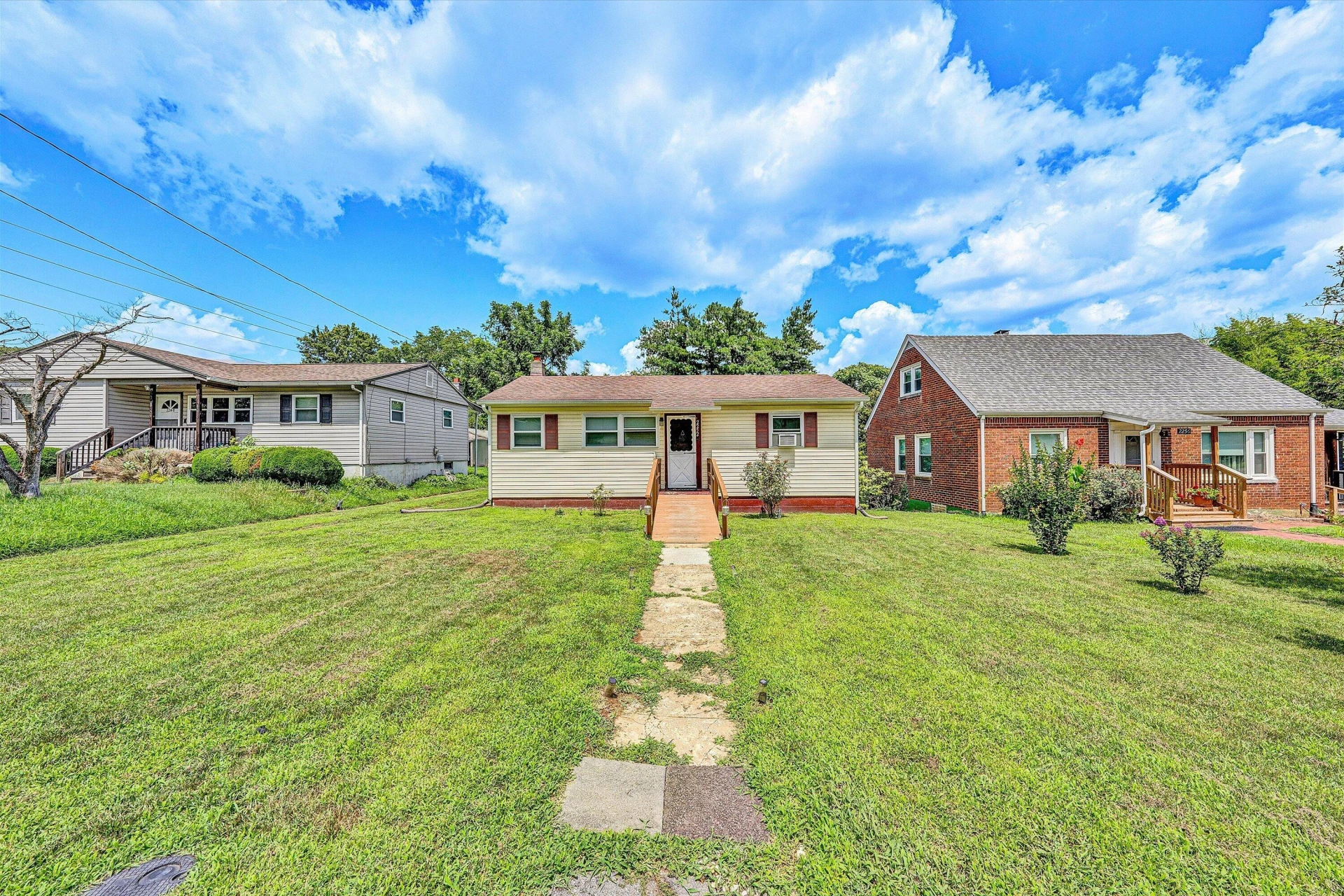 2252 Kenwood BLVD SE - Photo 32