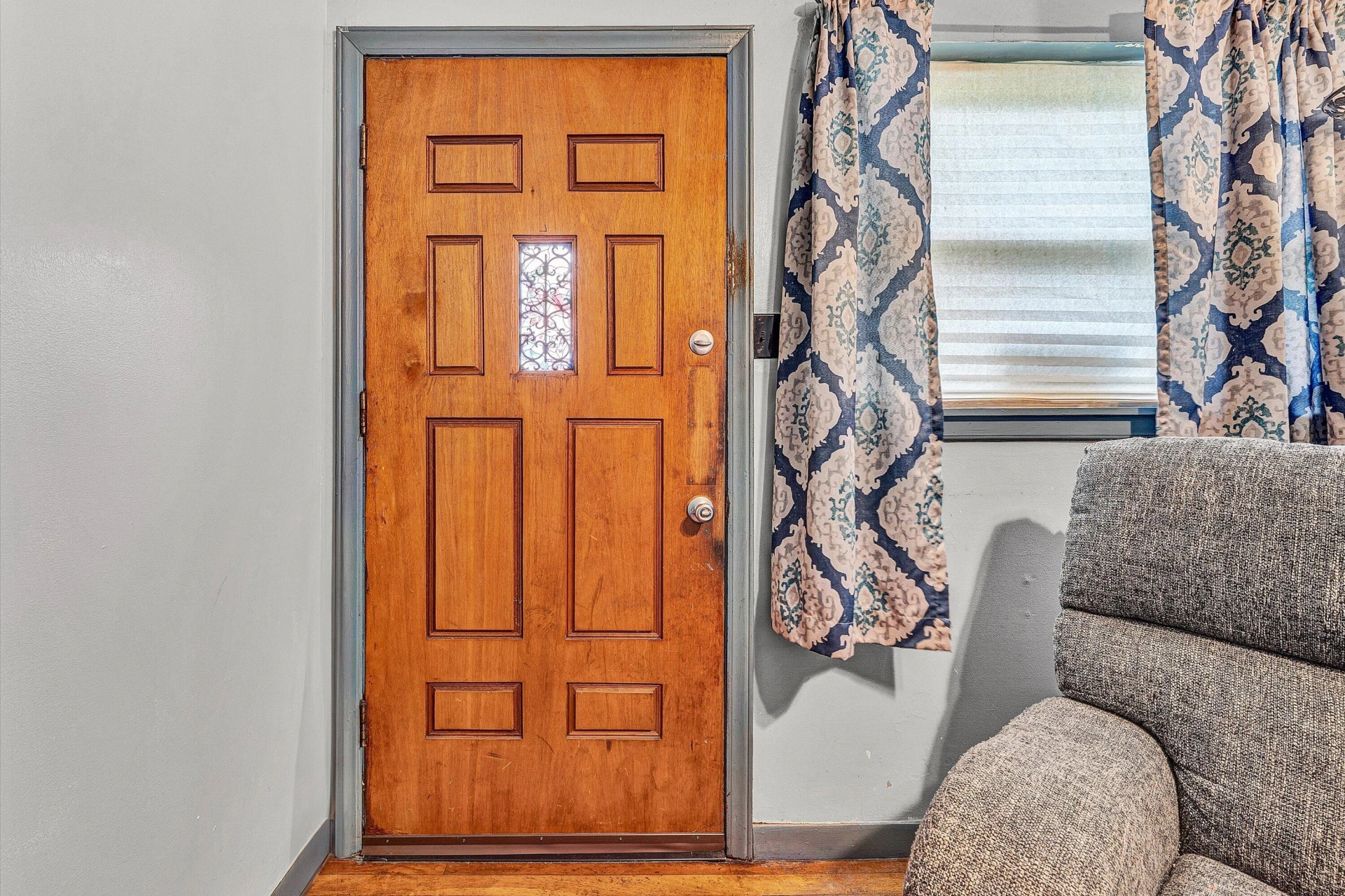 2252 Kenwood BLVD SE - Photo 5