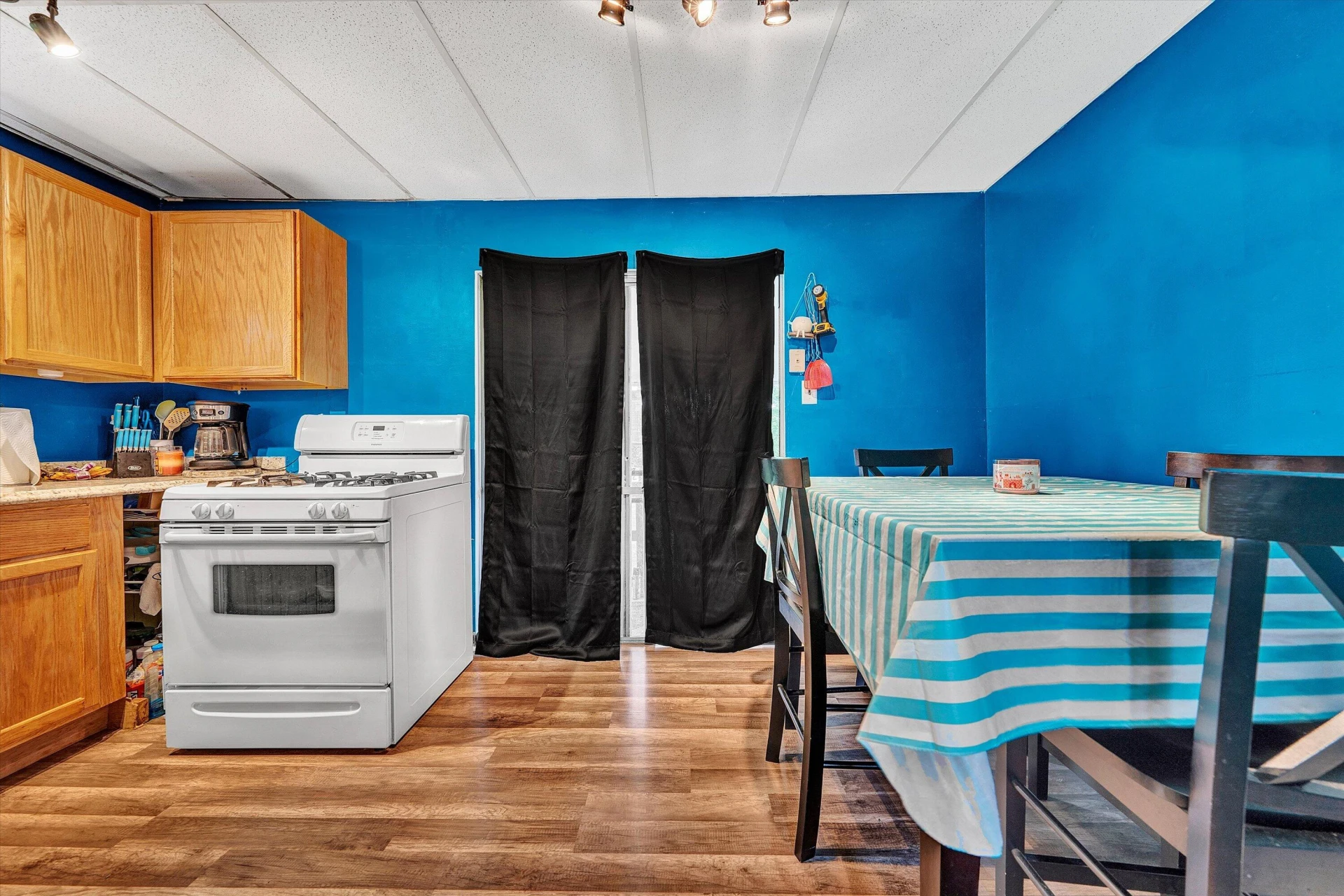 2252 Kenwood BLVD SE - Photo 8