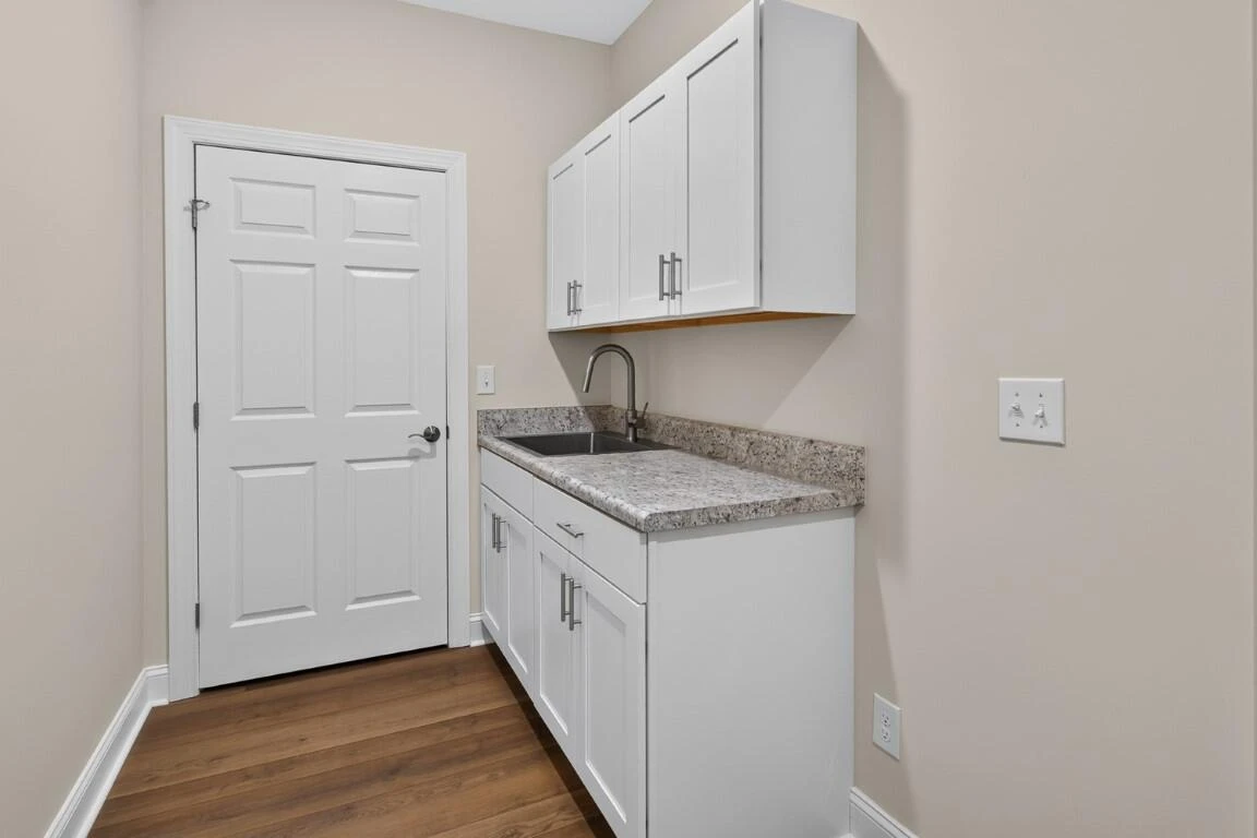 65 Professional DR - Photo 39