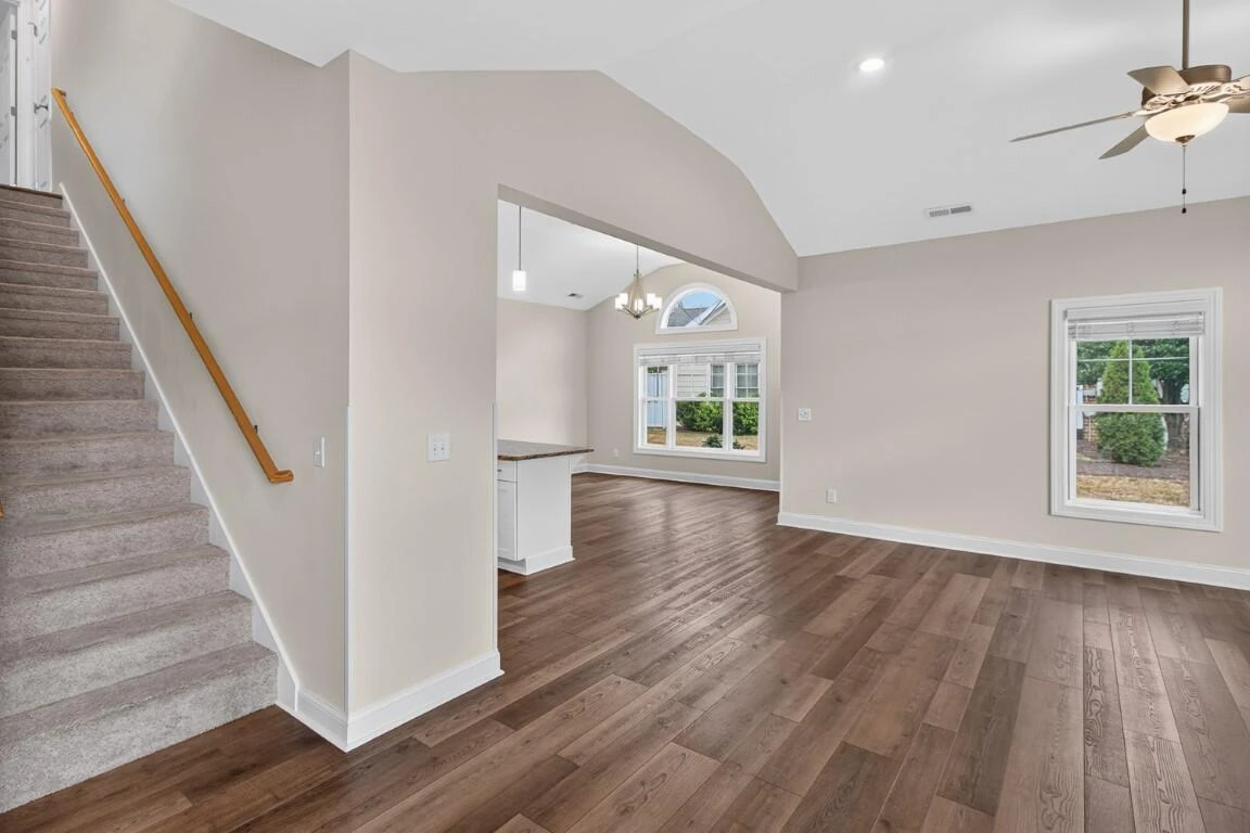 65 Professional DR - Photo 5