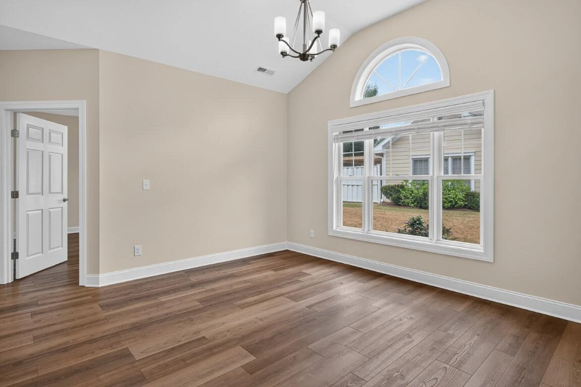 65 Professional DR - Photo 8