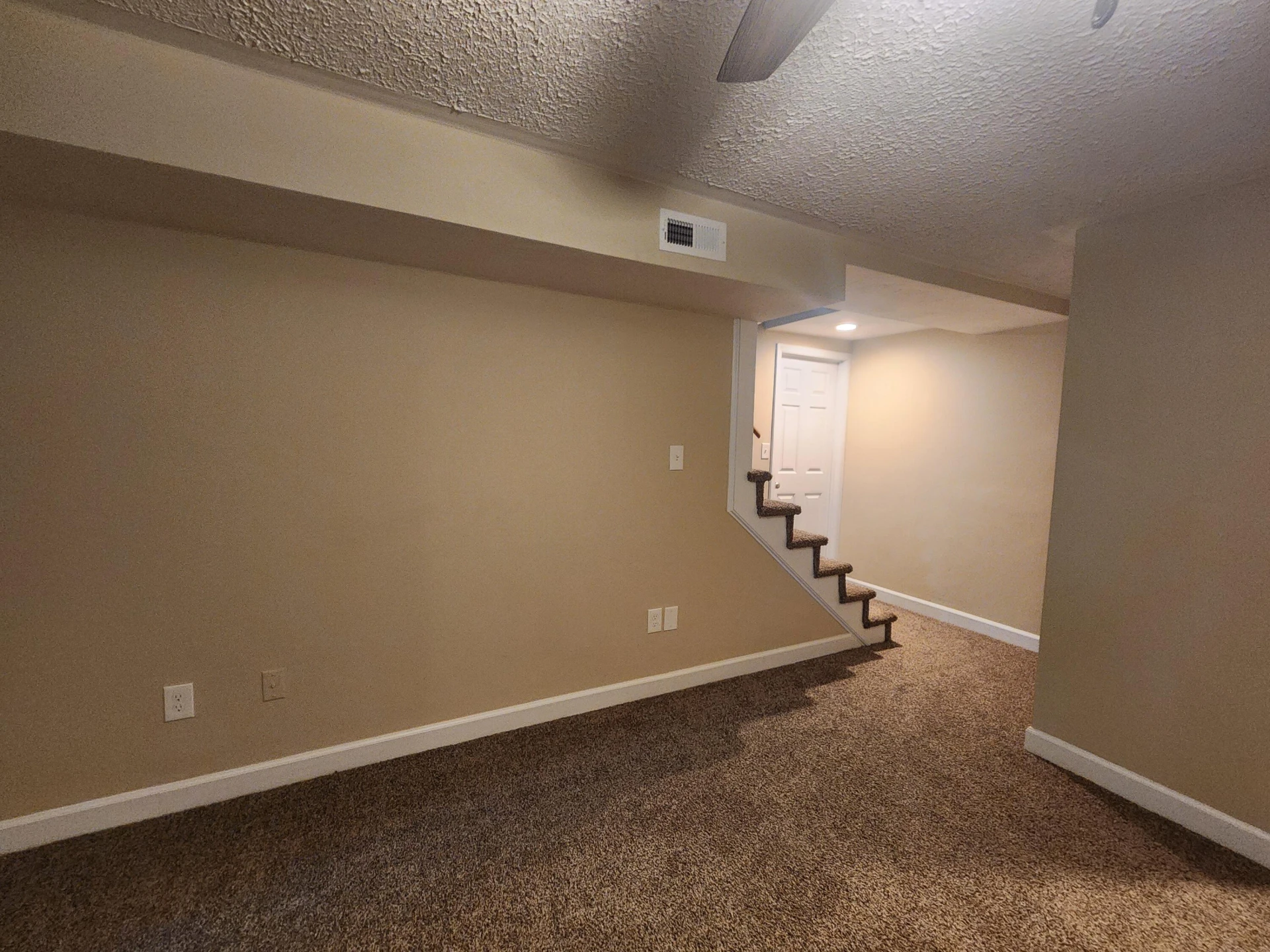 1062 Blandford AVE - Photo 18