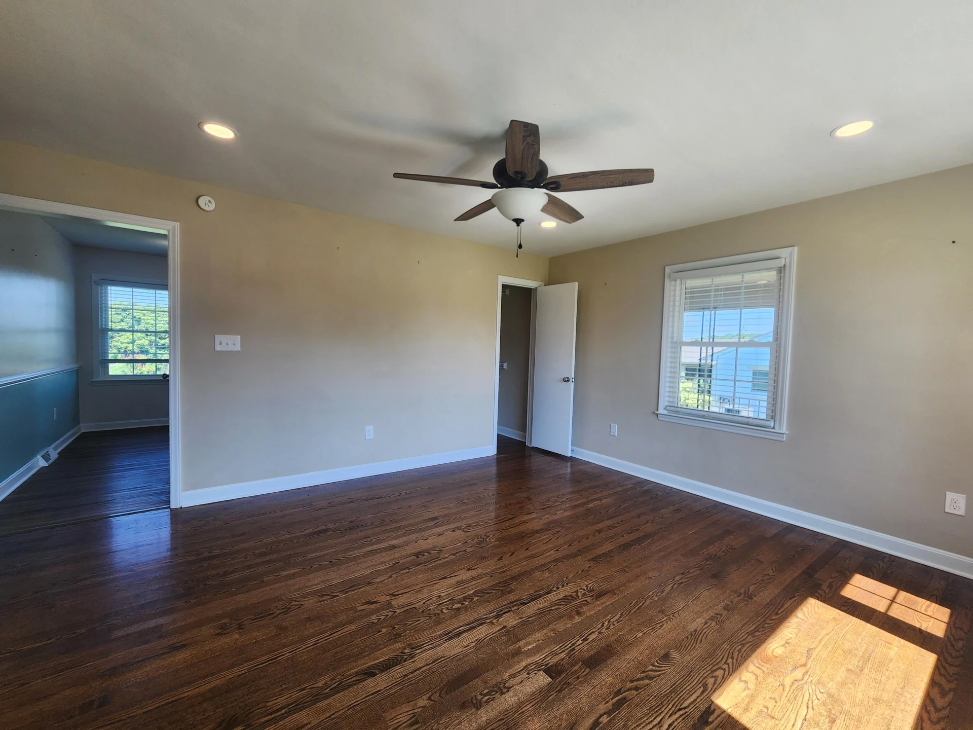 1062 Blandford AVE - Photo 4