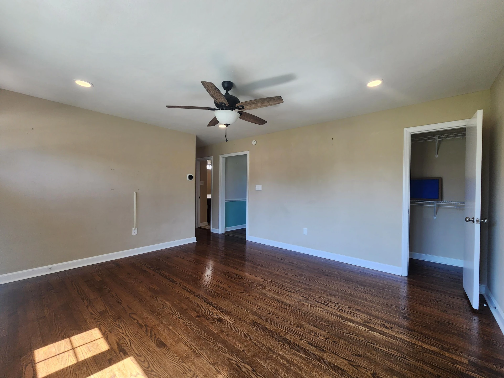 1062 Blandford AVE - Photo 5