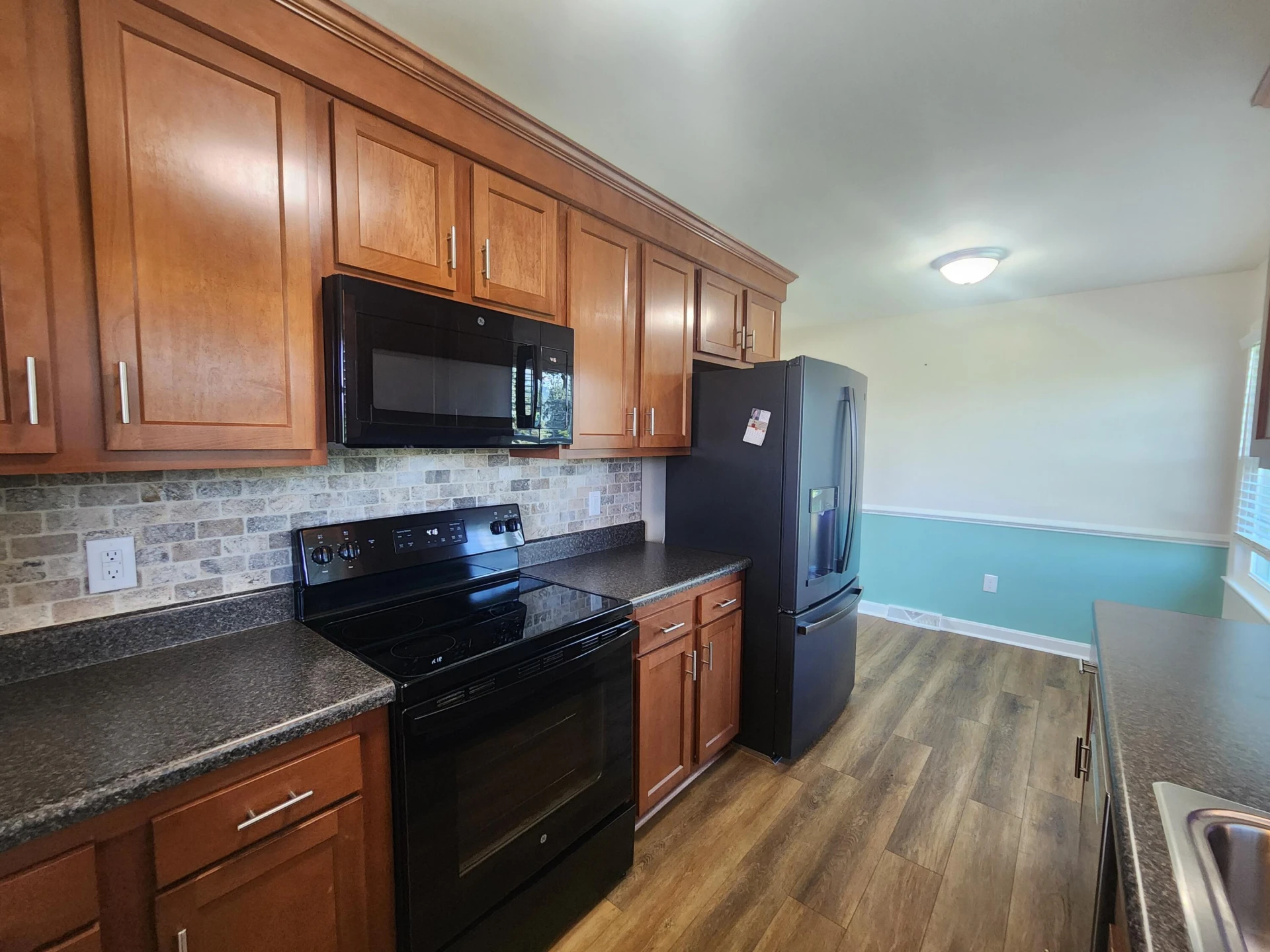 1062 Blandford AVE - Photo 8