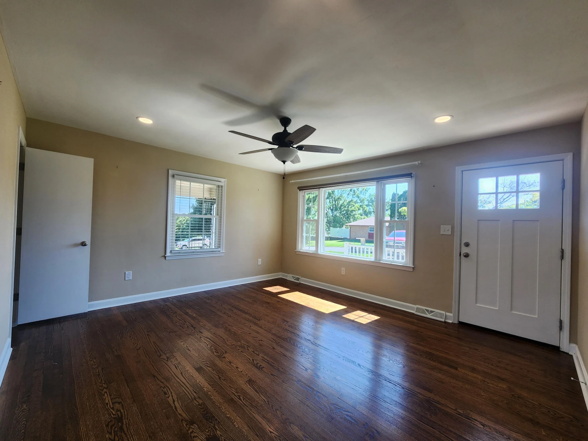 1062 Blandford AVE - Photo 9