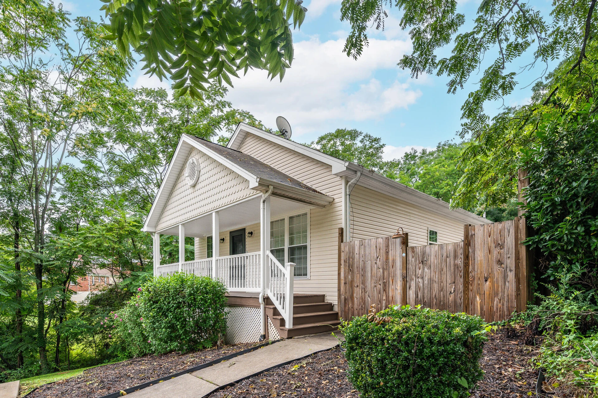 1533 Liggates RD - Photo 3
