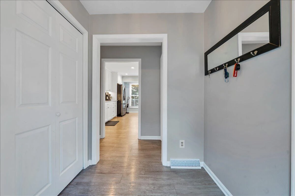 6643 Sugar Ridge DR - Photo 4