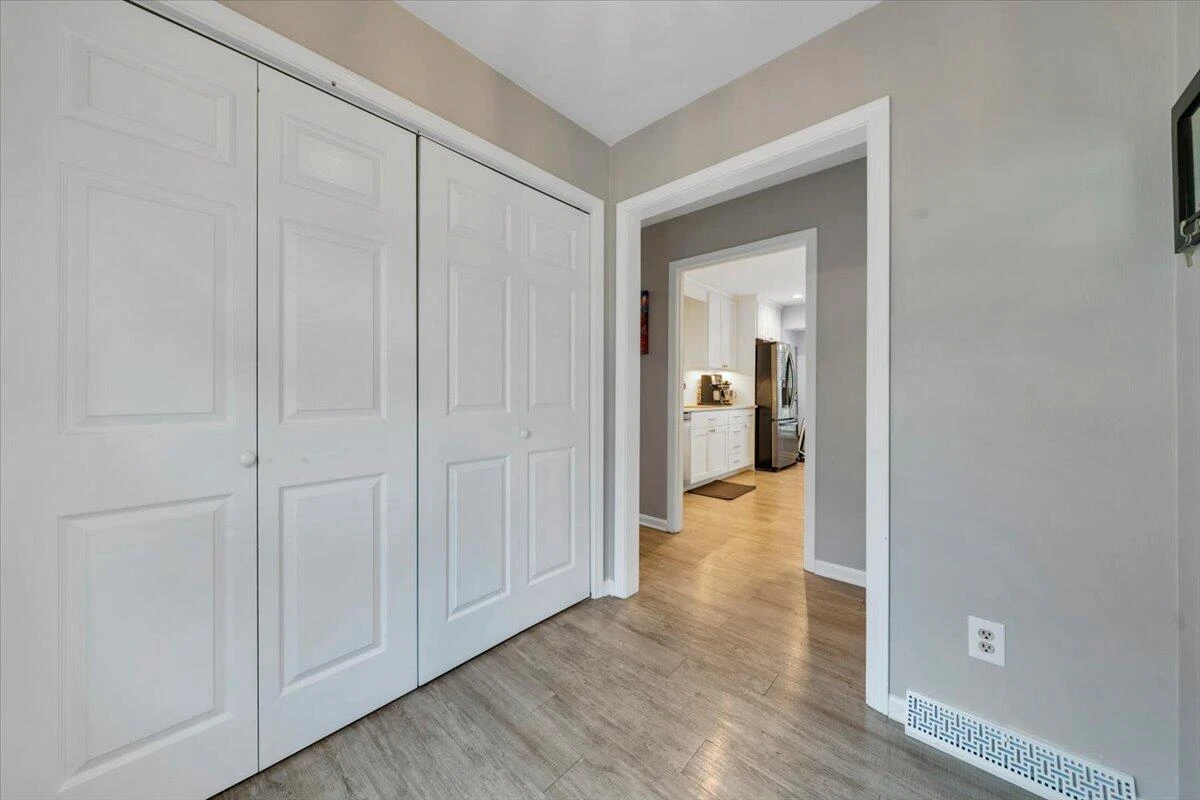 6643 Sugar Ridge DR - Photo 5