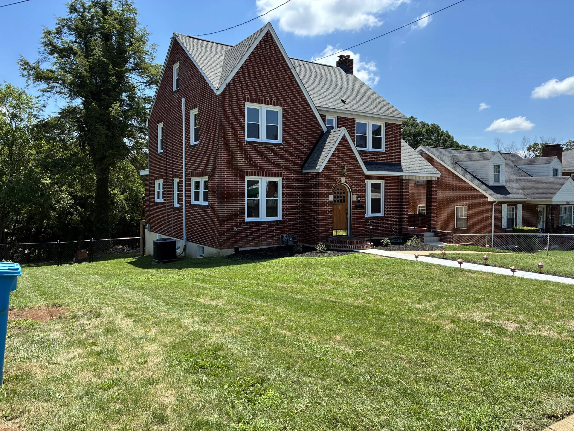 1049 Palmetto AVE NW - Photo 17