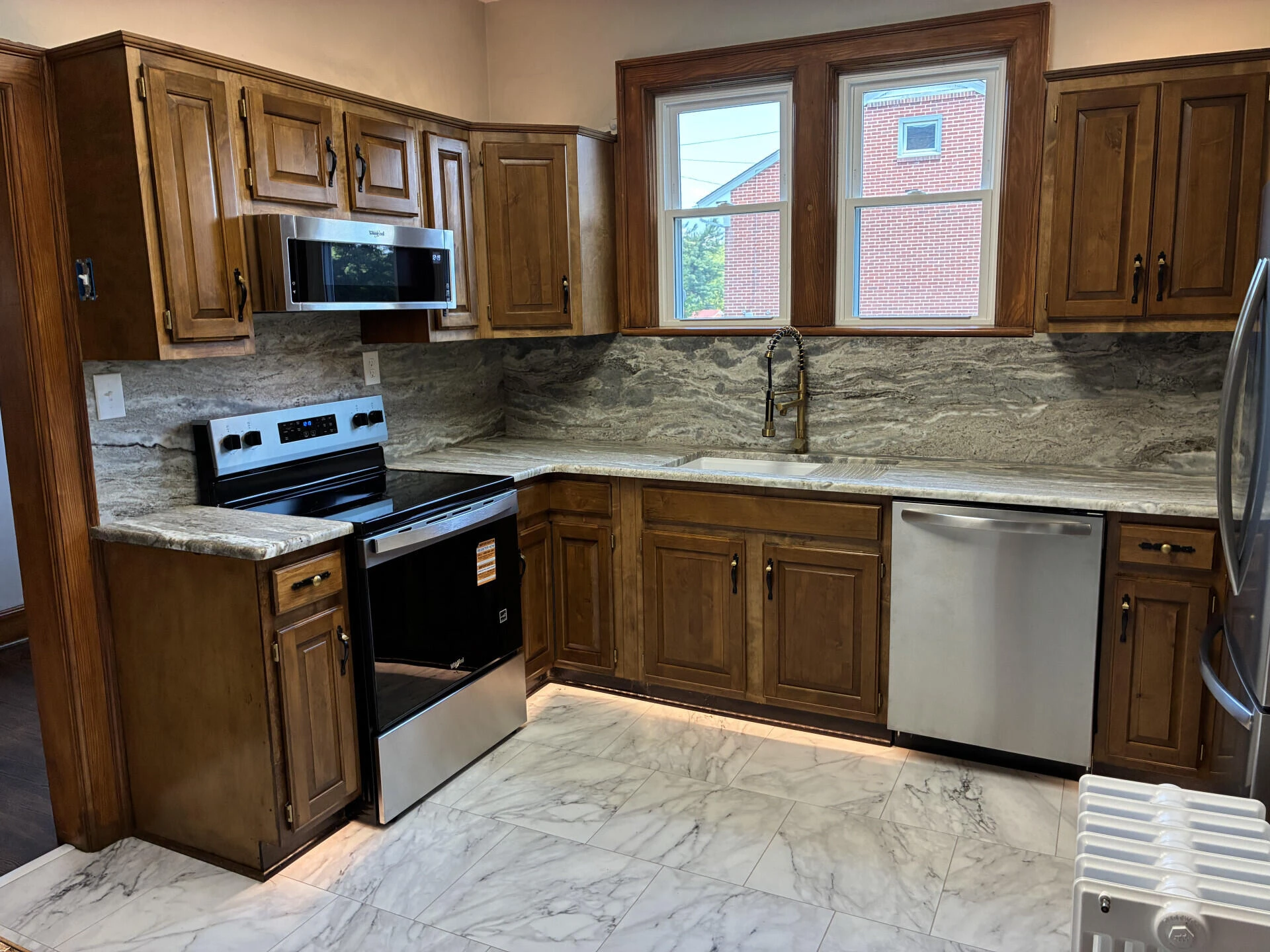 1049 Palmetto AVE NW - Photo 2