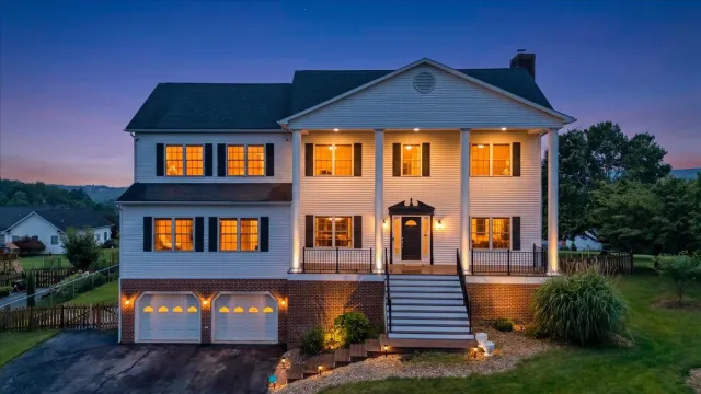 155 Alder LN NW