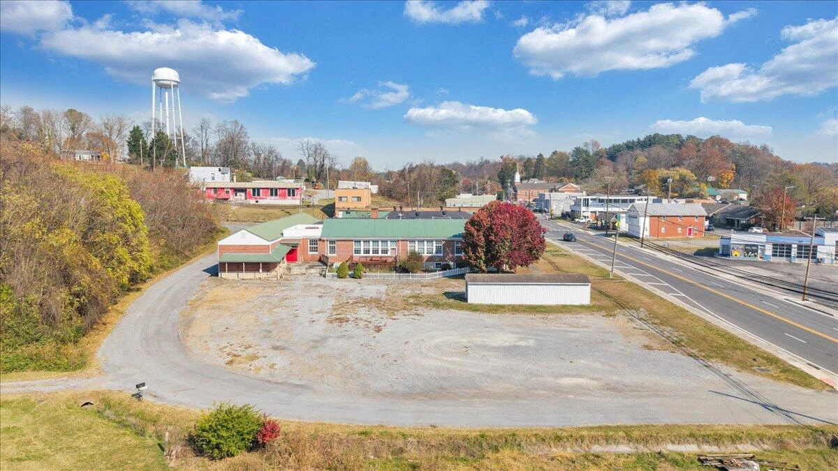84 School DR - Photo 10