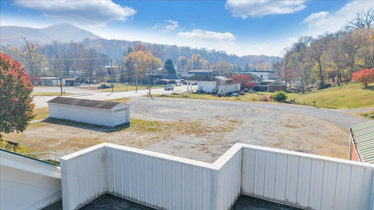 84 School DR - Photo 15
