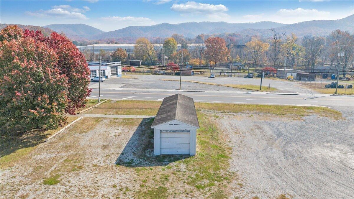 84 School DR - Photo 35