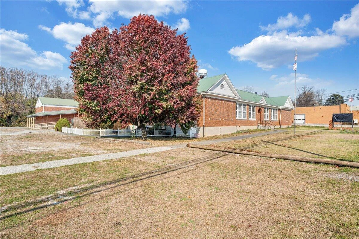 84 School DR - Photo 7