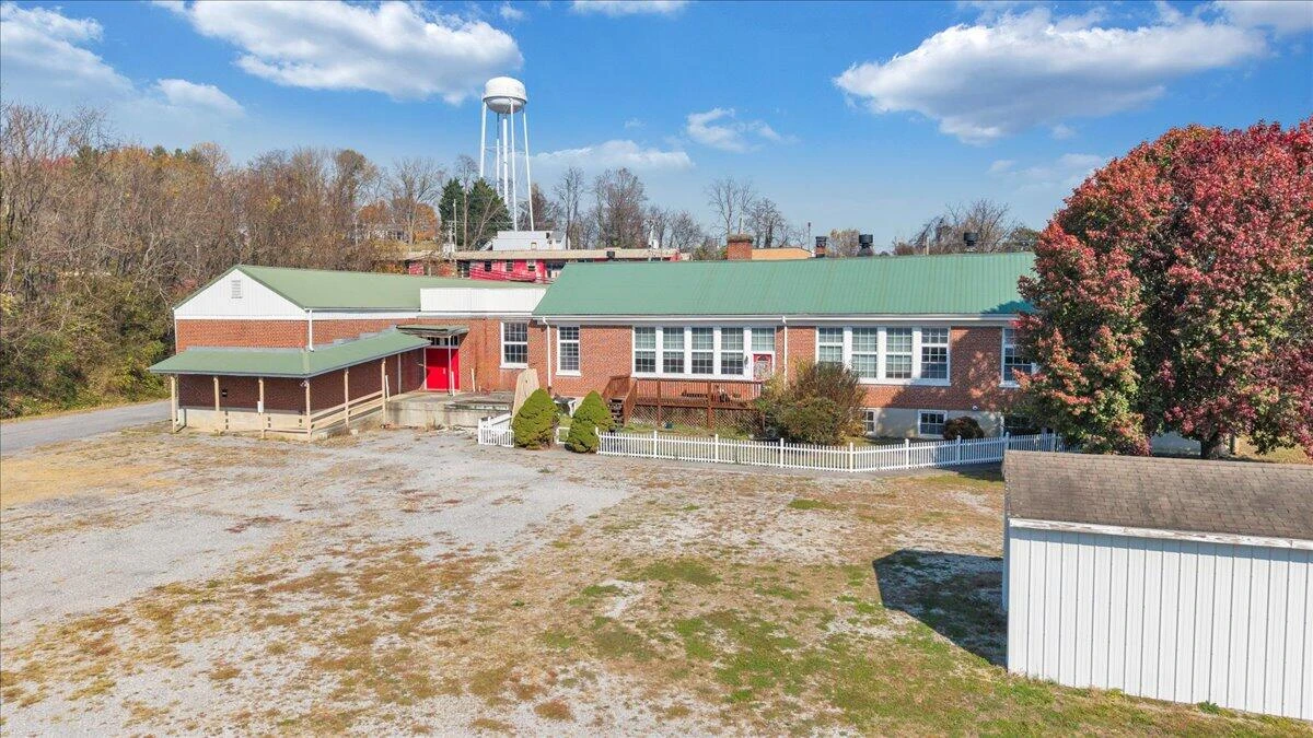 84 School DR - Photo 9