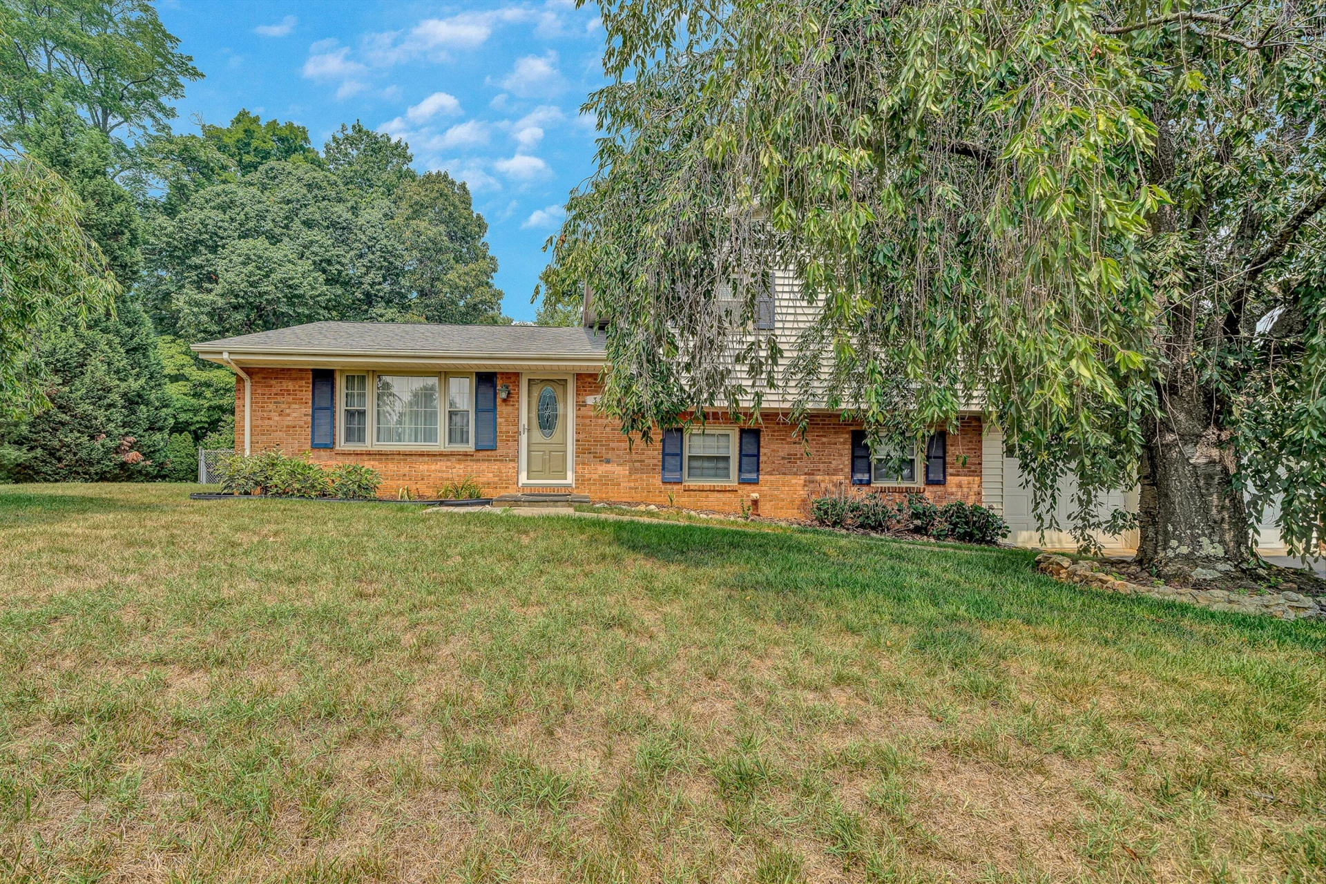 383 Knollwood DR