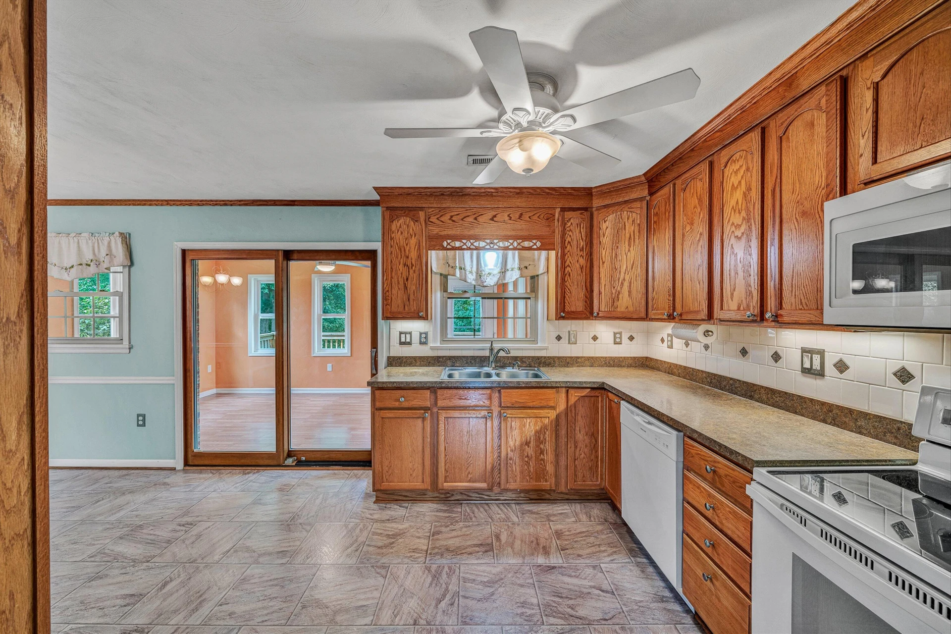383 Knollwood DR - Photo 10