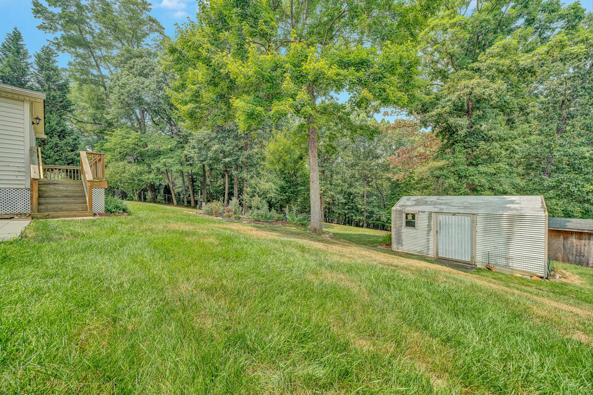 383 Knollwood DR - Photo 32
