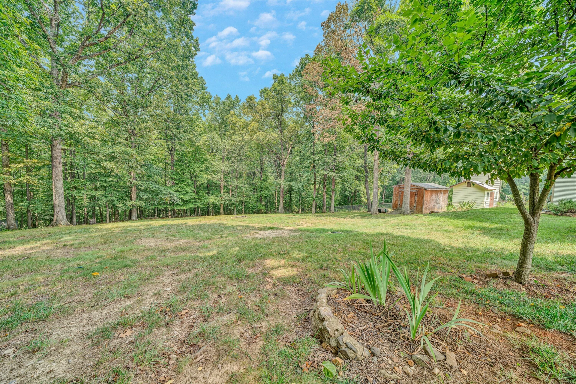 383 Knollwood DR - Photo 34