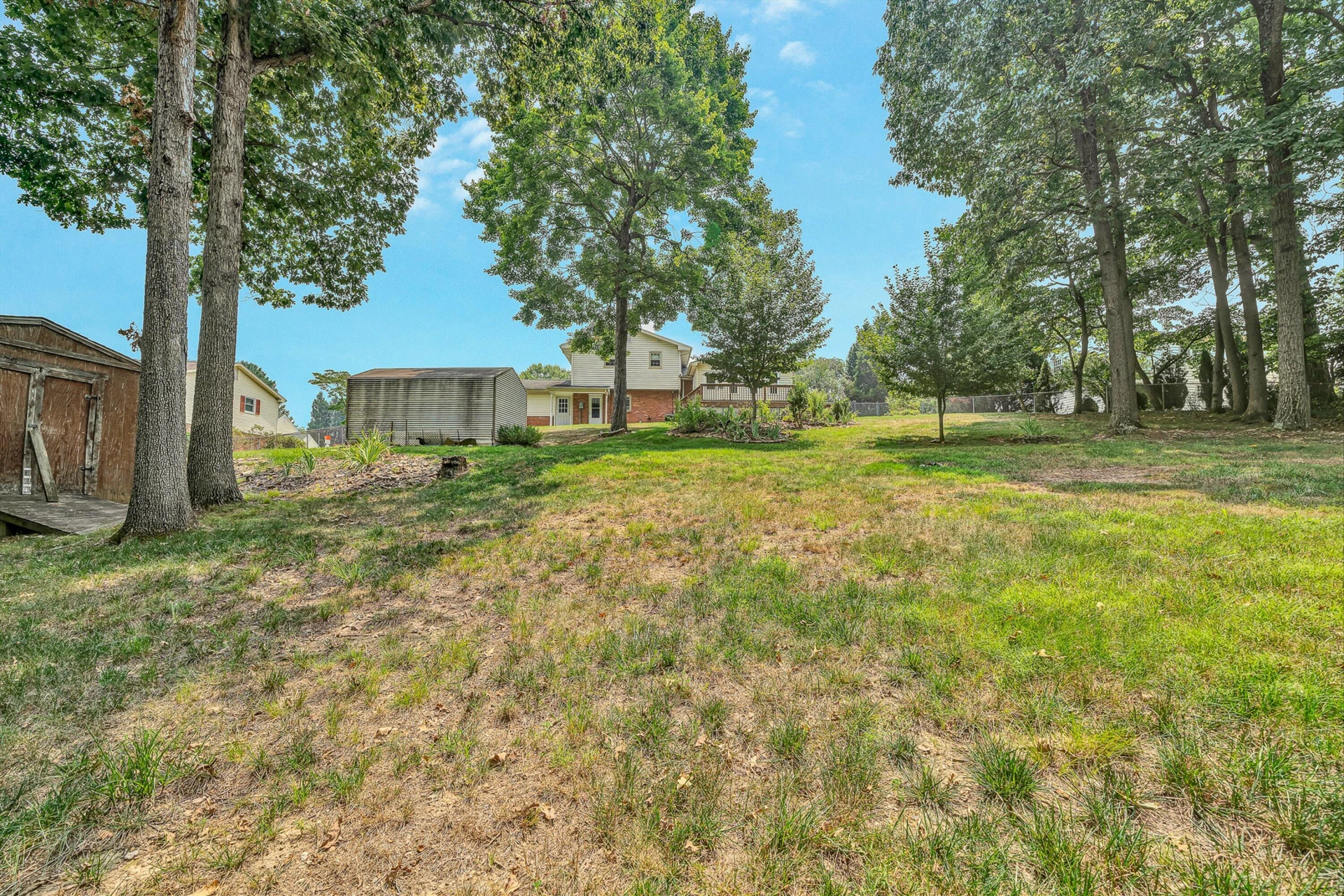 383 Knollwood DR - Photo 36