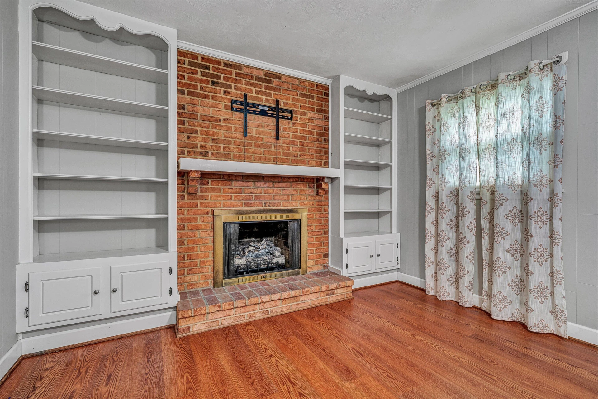 383 Knollwood DR - Photo 8