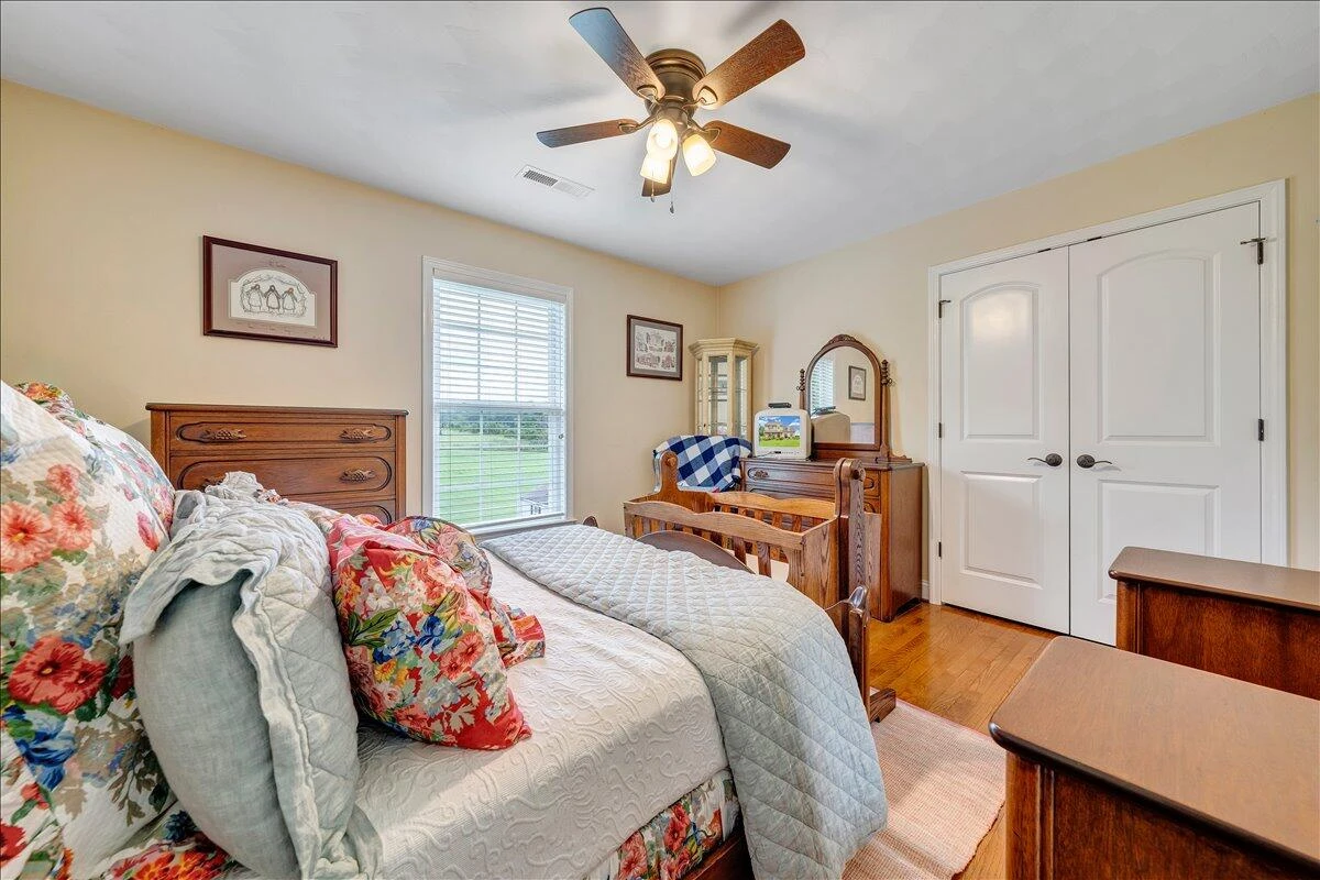 275 Creighton DR - Photo 27