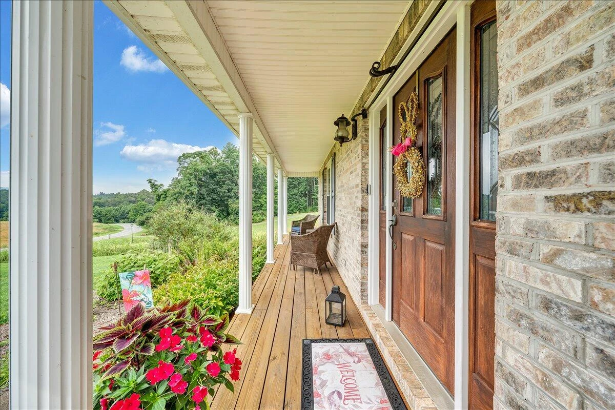 275 Creighton DR - Photo 3