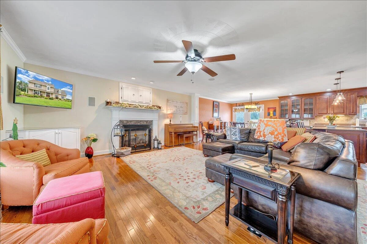 275 Creighton DR - Photo 5