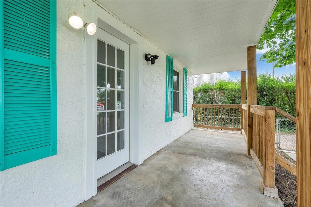 234 Wilson ST - Photo 2