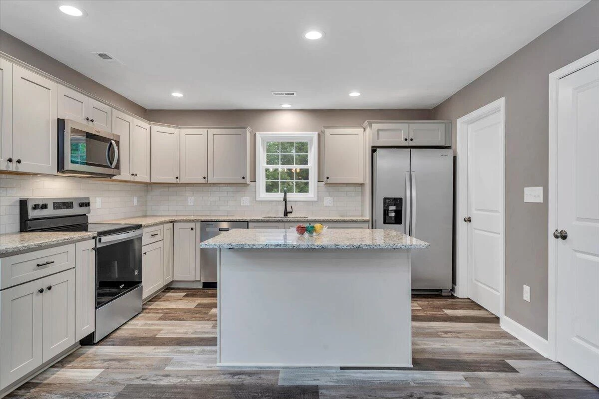 727 Peck ST NW - Photo 11