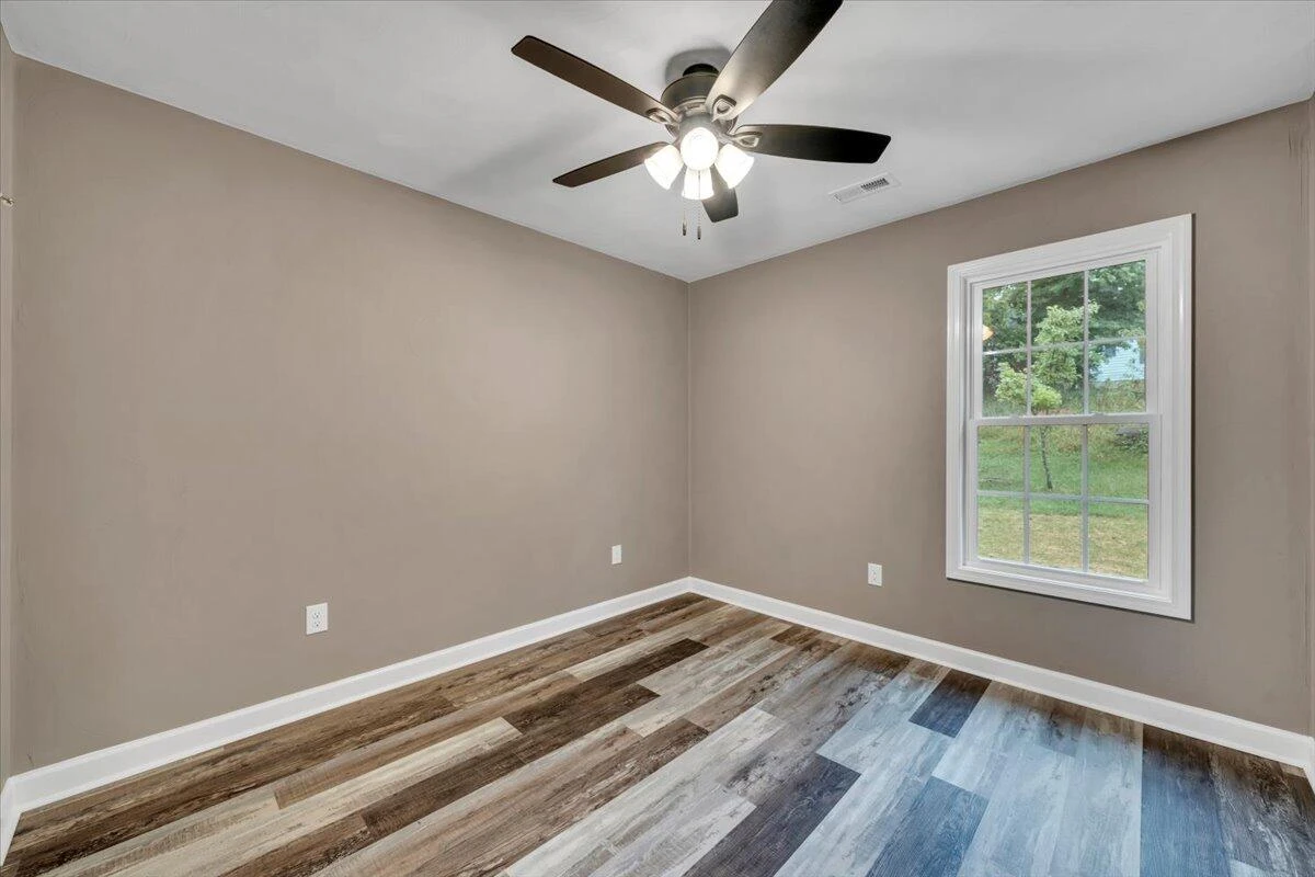 727 Peck ST NW - Photo 20
