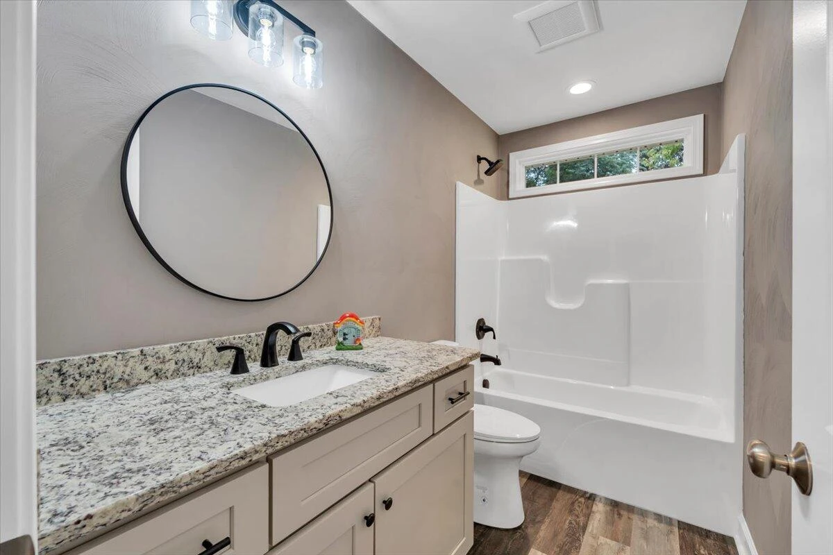 727 Peck ST NW - Photo 24
