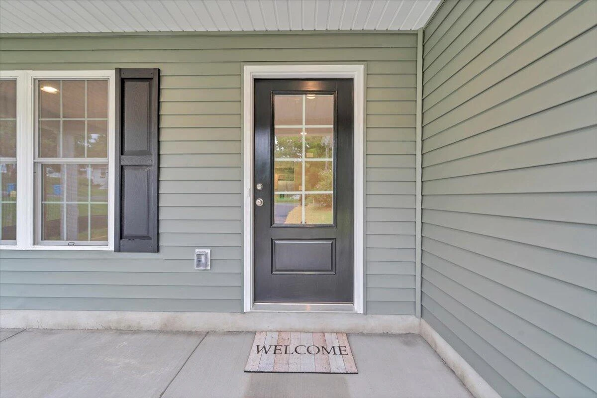 727 Peck ST NW - Photo 4