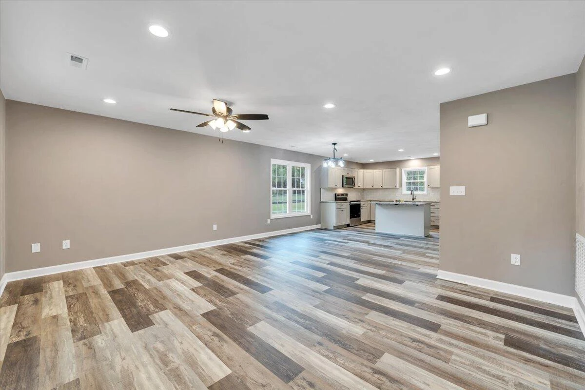 727 Peck ST NW - Photo 6