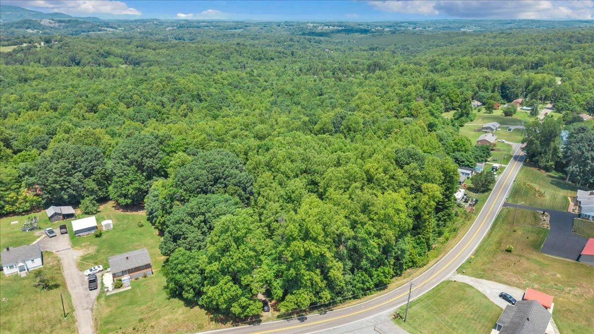 585 Doe Run RD - Photo 11