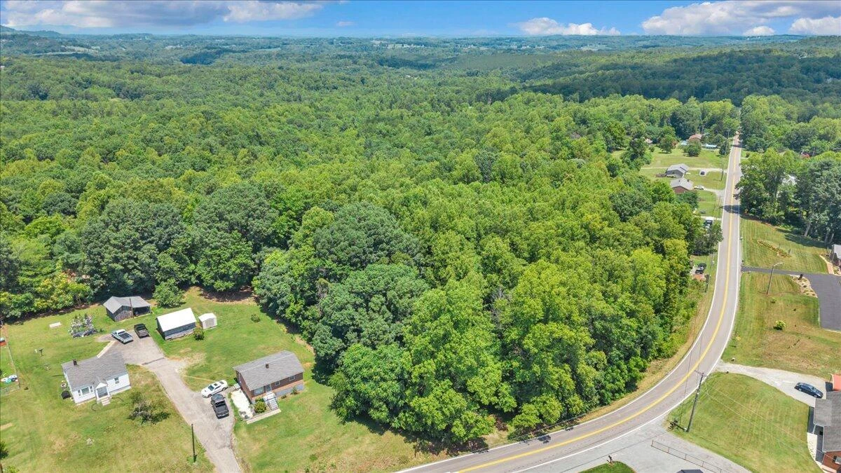 585 Doe Run RD - Photo 3