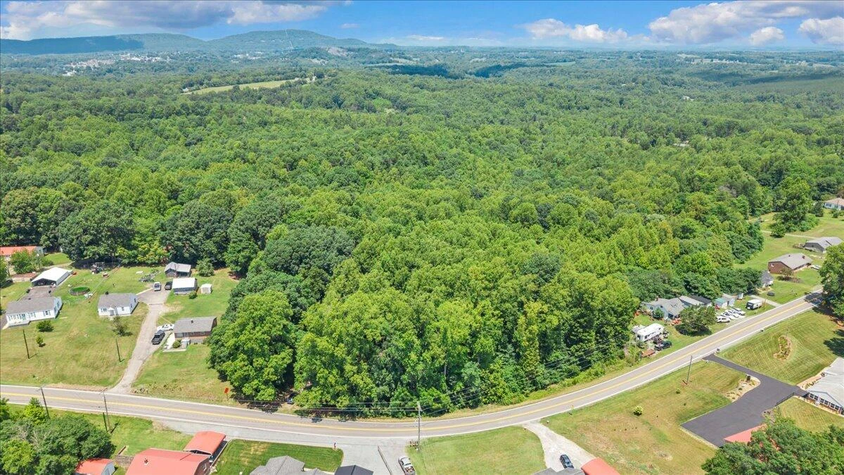 585 Doe Run RD - Photo 5
