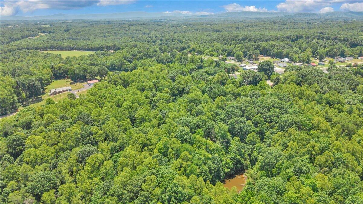 585 Doe Run RD - Photo 7